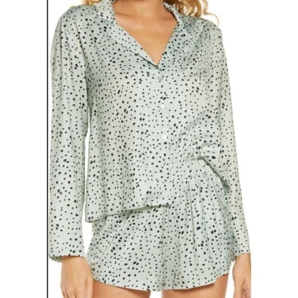 SALTWATER LUXE Floral
Short Pajamas size L - Picture 5 of 5